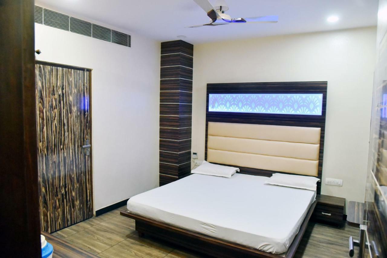 Hotel Midtown & Restaurant Jhunjhunu Экстерьер фото