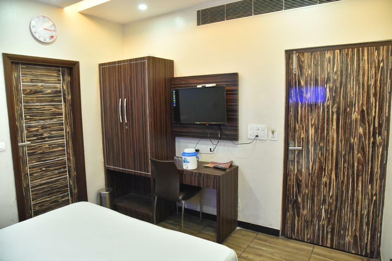 Hotel Midtown & Restaurant Jhunjhunu Экстерьер фото