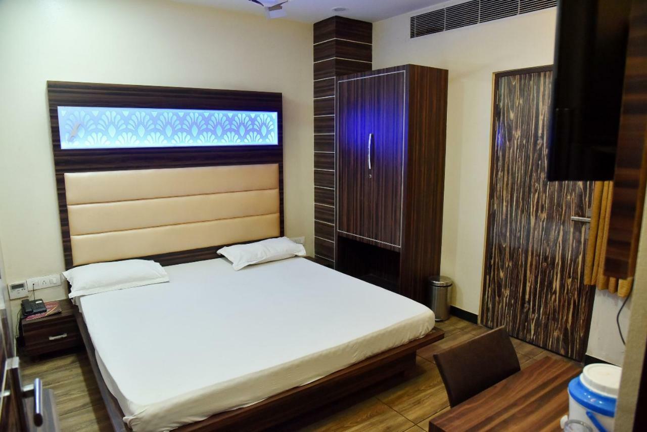 Hotel Midtown & Restaurant Jhunjhunu Экстерьер фото